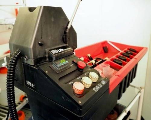 Film- and print developing machine with self-made control.